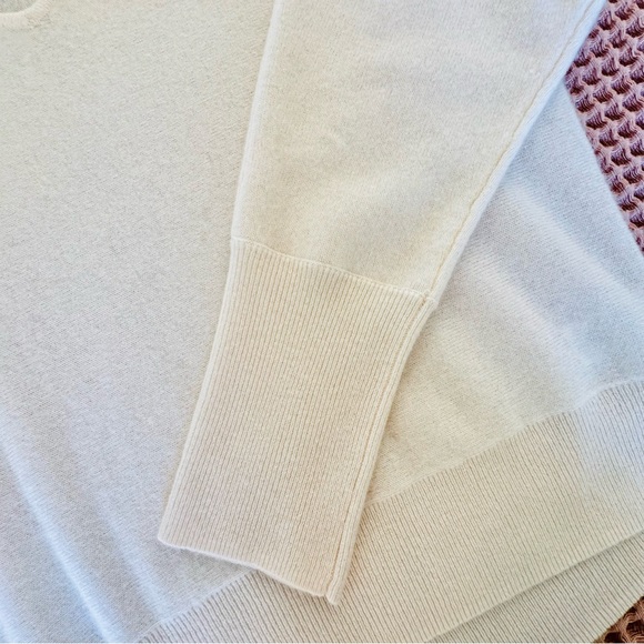 TAHARI 100% 2 Ply Cashmere V-Neck Sweater Cream L - Picture 5 of 13